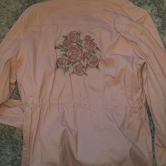 Pink Jacket - Picture 4 of 5